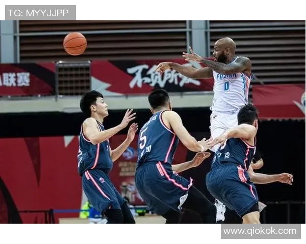 南京足球队在精英赛积分榜上以63分稳居第一名引发关注 南京足球队在精英赛积分榜上以63分稳居第一名引发关注